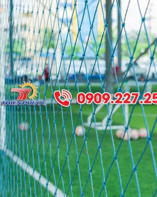 Nên sử dụng lưới sân bóng nào cho hiệu quả 